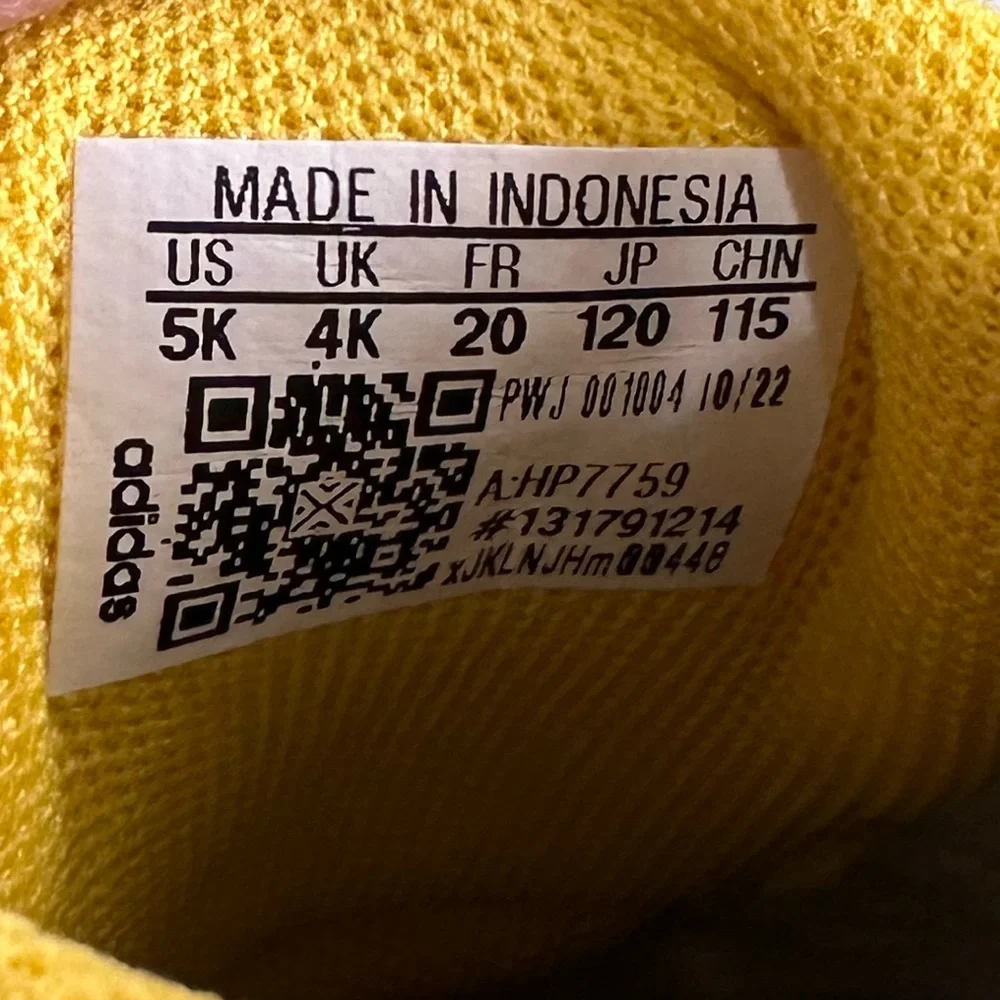 Adidas Kids White and Yellow Mickey Mouse Sneakers - Picture 8 of 16